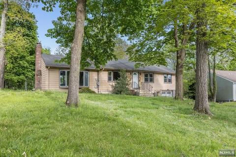 180 Oldham Rd, Wayne, NJ 07470 photo 1