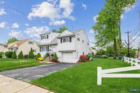 2 Jamros Ter, Saddle Brook, NJ 07663 photo 1