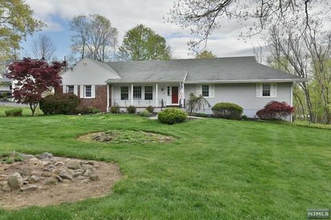 10 Ramapo Ln, Saddle River, NJ 07458 photo 1