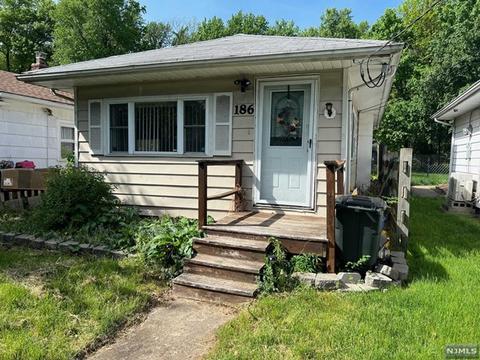 186 Fairfield Rd, Wayne, NJ 07470 photo 1