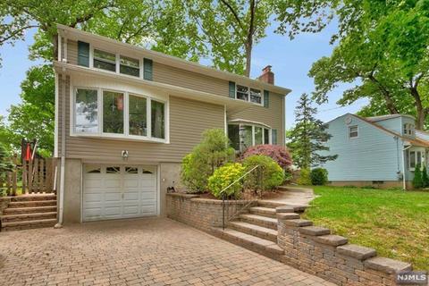 30 Moore Ave, Waldwick, NJ 07463 photo 1