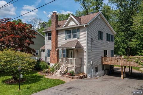 28 Cedarcliffe Dr, Wayne, NJ 07470 photo 1