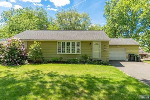 687 Forest Ave, Paramus, NJ 07652 photo 1