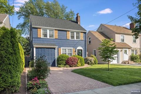 24 Overlook Ter, Bloomfield, NJ 07003 photo 1