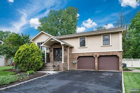 429 Acorn Dr, Paramus, NJ 07652 photo 1