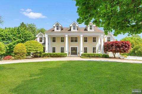 18 Golfview Dr, Saddle River, NJ 07458 photo 1