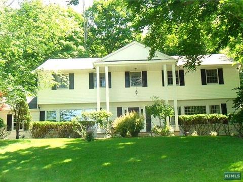 109 Oak Dr, Saddle River, NJ 07458 photo 1