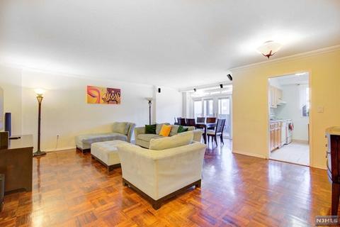 90 Prospect Ave #5E, Hackensack, NJ 07601 photo 1
