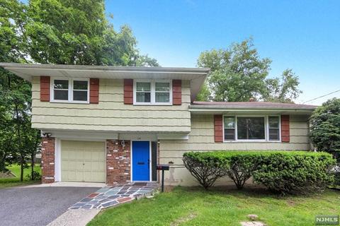 114 Ramille Ct, Paramus, NJ 07652 photo 1