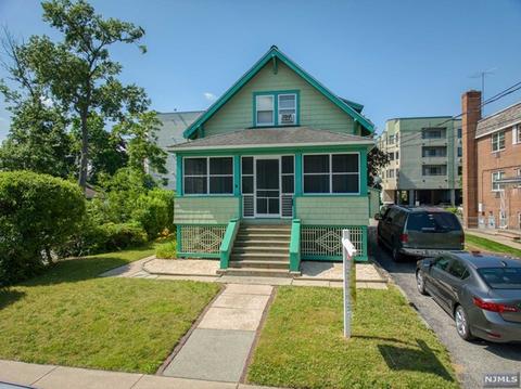 17 Oak St, Hackensack, NJ 07601 photo 1