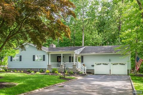 79 Castles Dr, Wayne, NJ 07470 photo 1