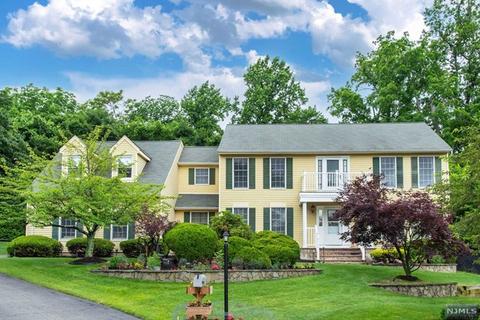 140 Tall Grass Dr, Wayne, NJ 07470 photo 1