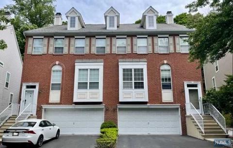 82 Eider Ct, Wayne, NJ 07470 photo 1