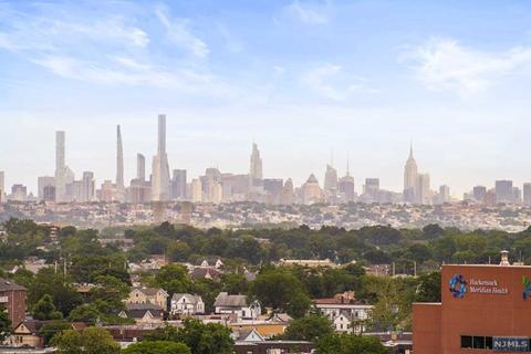 150 Overlook Ave #8E, Hackensack, NJ 07601 photo 1