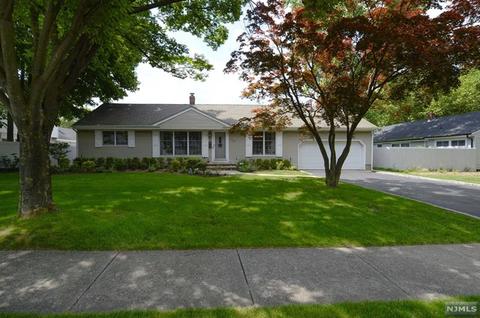 139 Crain Rd, Paramus, NJ 07652 photo 1