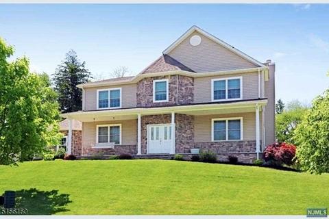 2 Dehart Ct, Wayne, NJ 07470 photo 1