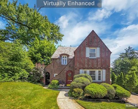 374 Anderson St, Hackensack, NJ 07601 photo 1