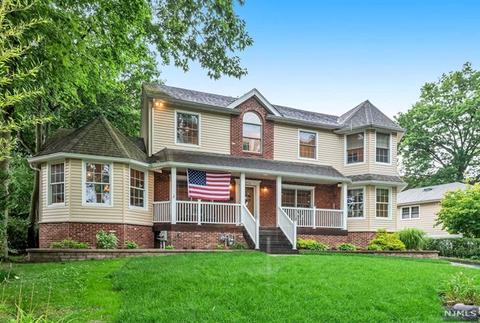 374 Harrison St, Paramus, NJ 07652 photo 1
