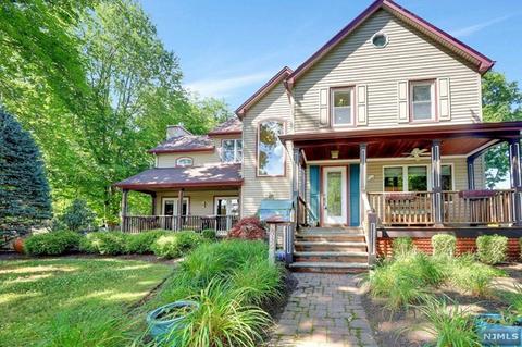 636 Schaefer Ave, Oradell, NJ 07649 photo 1