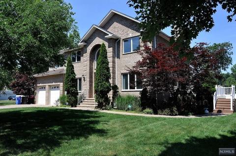 59 Lilac Ln, Paramus, NJ 07652 photo 1