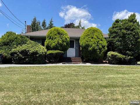 181 Parish Dr, Wayne, NJ 07470 photo 1