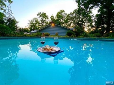 484 E Saddle River Rd, Saddle River, NJ 07458 photo 1