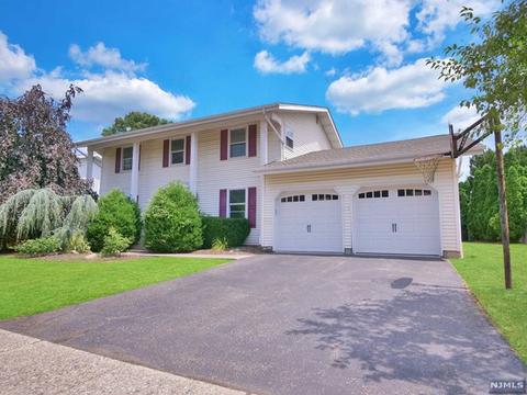 19 Agawam Dr, Wayne, NJ 07470 photo 1