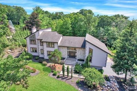 34 Westview Rd, Wayne, NJ 07470 photo 1