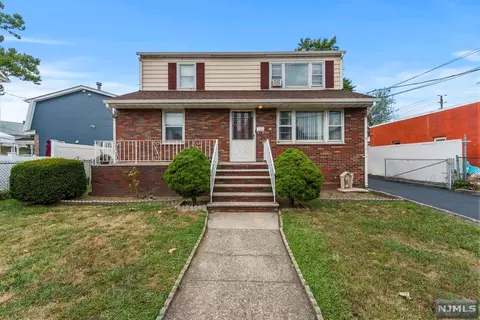 30 Kennedy St, Hackensack, NJ 07601 photo 1