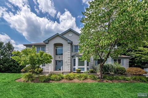 63 Hollybrook Rd, Paramus, NJ 07652 photo 1