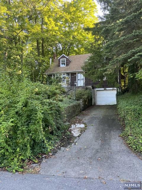 85 Mohawk Trl, Wayne, NJ 07470 photo 1