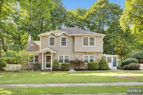 89 Hardwick Ln, Wayne, NJ 07470 photo 1