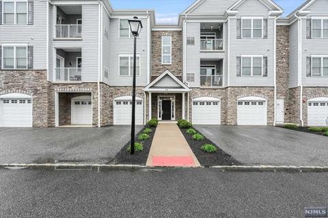 43 Elston Ct #101, Haskell, NJ 07420 photo 1
