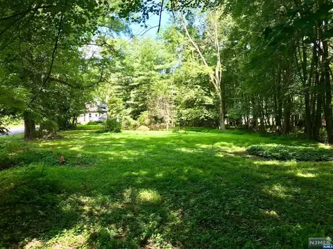 15 Van Sciver St, Closter, NJ 07624 photo 1