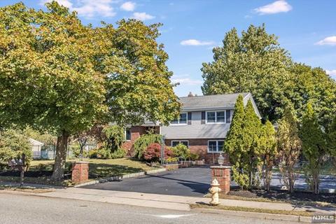 1529 Ratzer Rd, Wayne, NJ 07470 photo 1