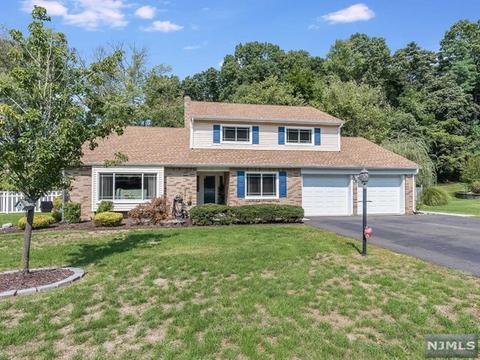 29 Vanderelinde Rd, Wayne, NJ 07470 photo 1