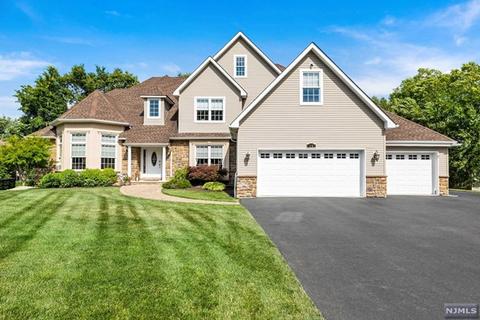 15 Greg Ct, Wayne, NJ 07470 photo 1