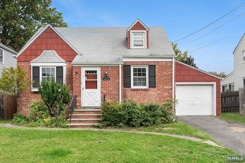 476 Sutton Ave, Hackensack, NJ 07601 photo 1