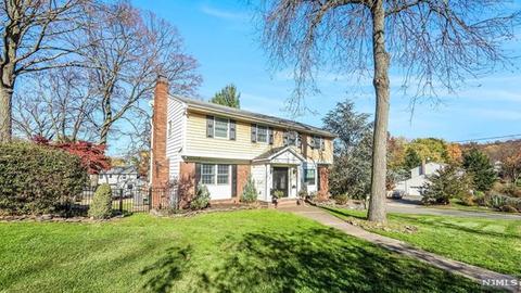 39 Darlington Dr, Wayne, NJ 07470 photo 1