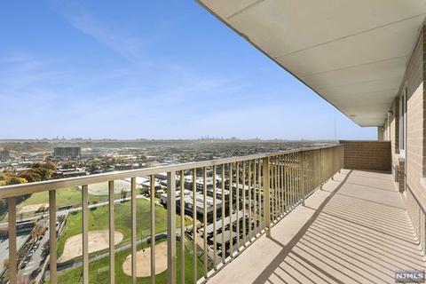 160 Overlook Ave #25B, Hackensack, NJ 07601 photo 1