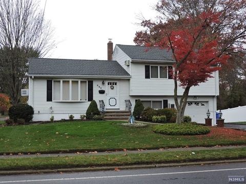 689 Pascack Rd, Paramus, NJ 07652 photo 1