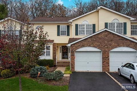 118 Butternut Dr, Wayne, NJ 07470 photo 1