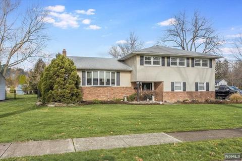 10 Camillo Dr, Wayne, NJ 07470 photo 1