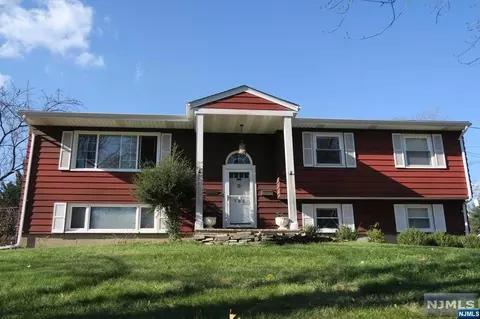 125 Albright Ln, Paramus, NJ 07652 photo 1