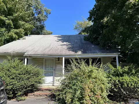 113 W Midland Ave, Paramus, NJ 07652 photo 1