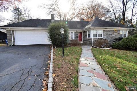 26 Elmwood Ter, Elmwood Park, NJ 07407