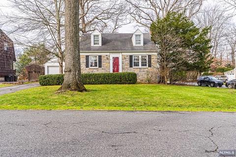 69 Chestnut Dr, Wayne, NJ 07470 photo 1