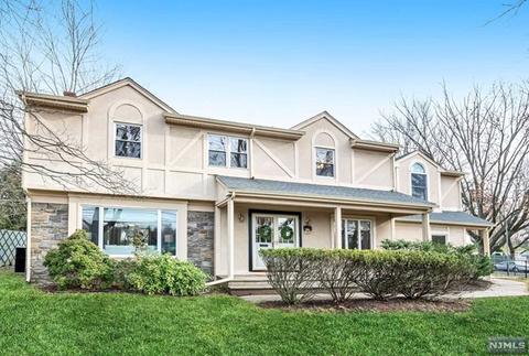 296 Spring Valley Rd, Paramus, NJ 07652 photo 1