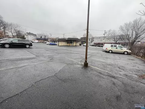 30 Mt Vernon St, Ridgefield Park, NJ 07660