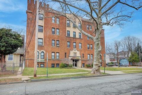 303 Hamilton Pl #D1, Hackensack, NJ 07601 photo 1